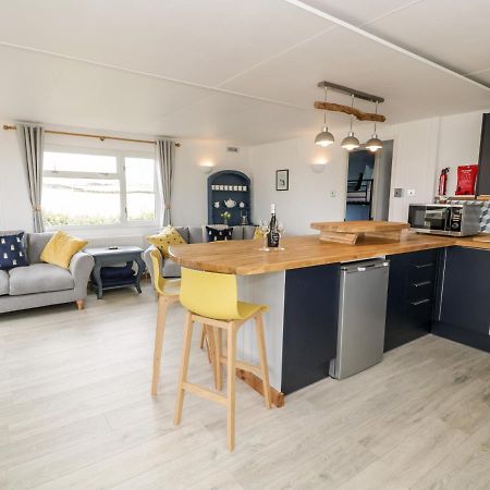 Porthwen Lodge Amlwch エクステリア 写真